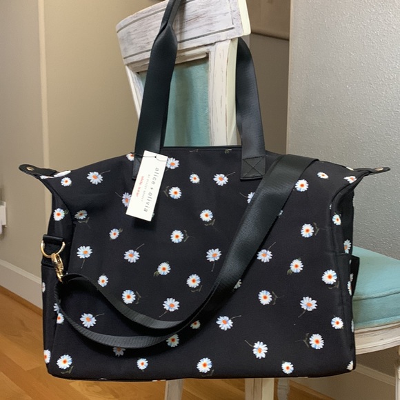 ALICE & OLIVIA duffel bag daisy print on black zip top adjustable strap NWT - Picture 2 of 14